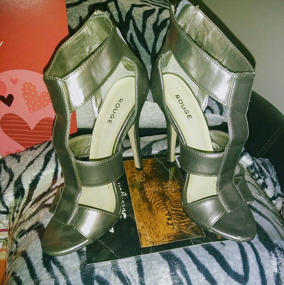 Sexy silver Heels - Picture 3 of 6